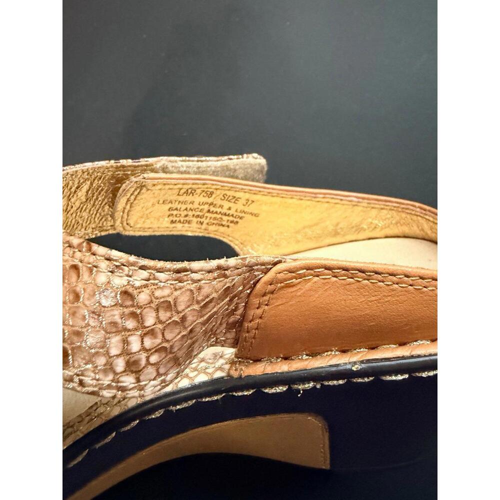 Alegria‎ Lara LAR-758 Wedge  Gold Snakeskin Leather Sandal Euro 37 US 7/7.7 - Picture 6 of 6